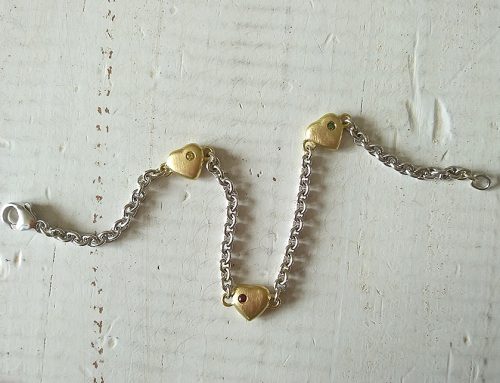 Armband Gelb-und Weißgold mit farbigen Brillanten